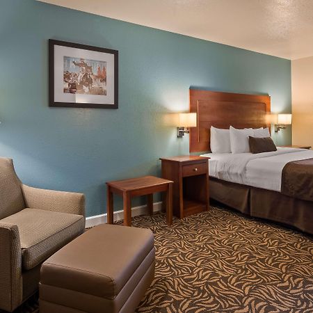 Best Western Regency Inn & Suites Gonzales Exterior photo