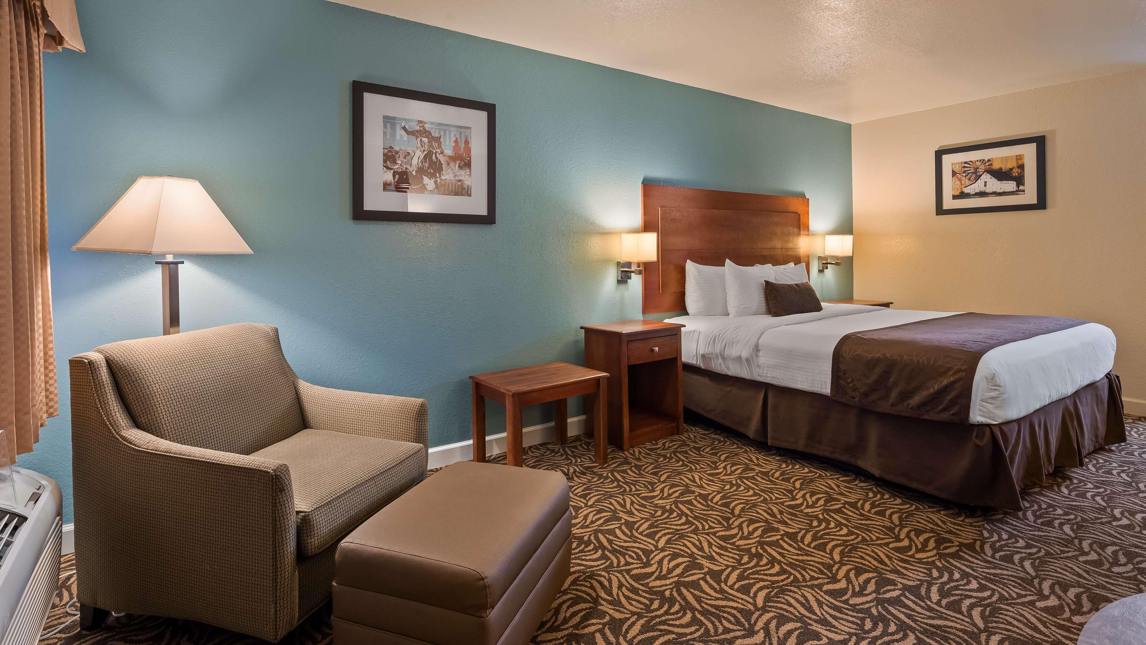 Best Western Regency Inn & Suites Gonzales Exterior photo