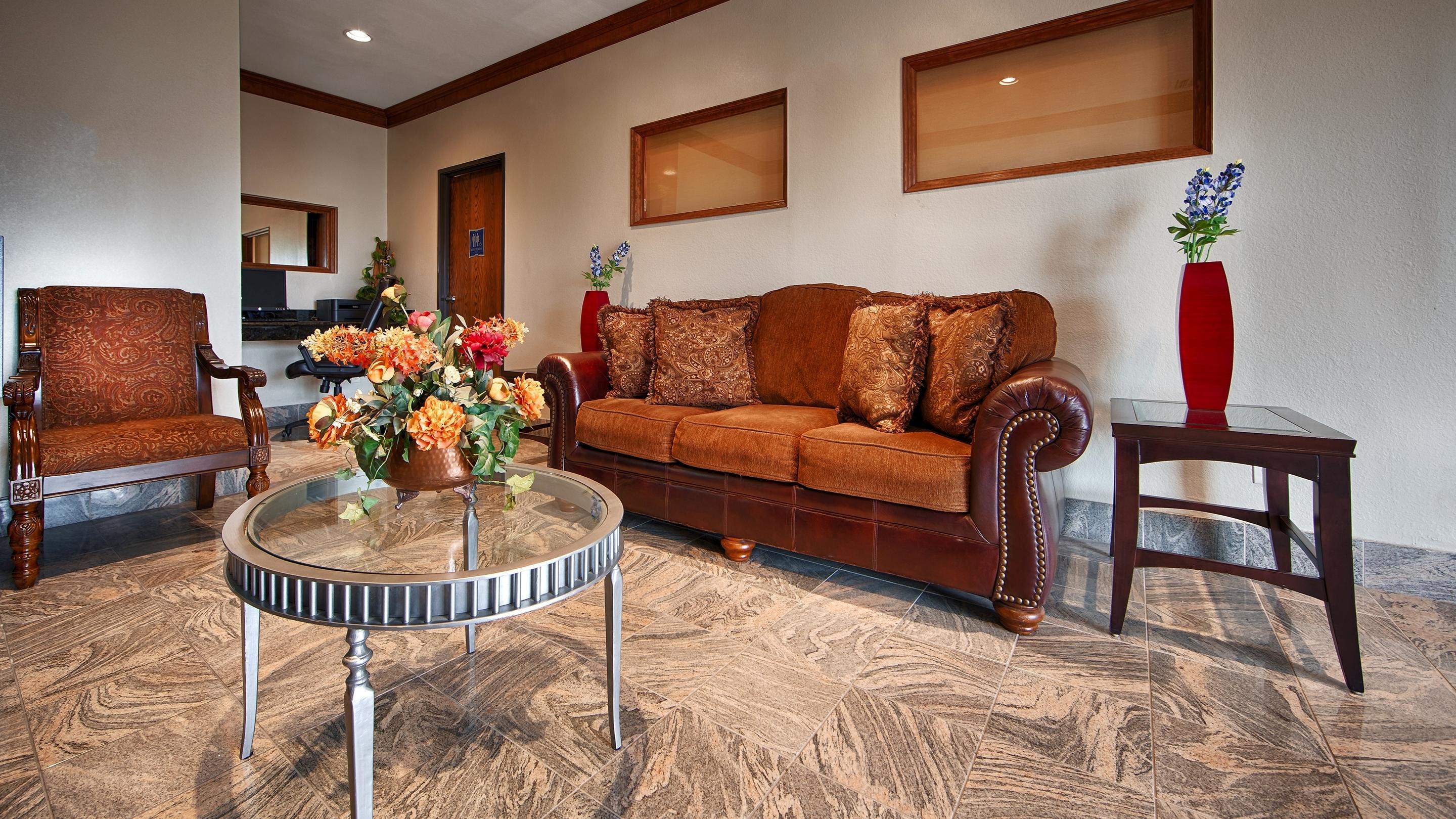 Best Western Regency Inn & Suites Gonzales Exterior photo